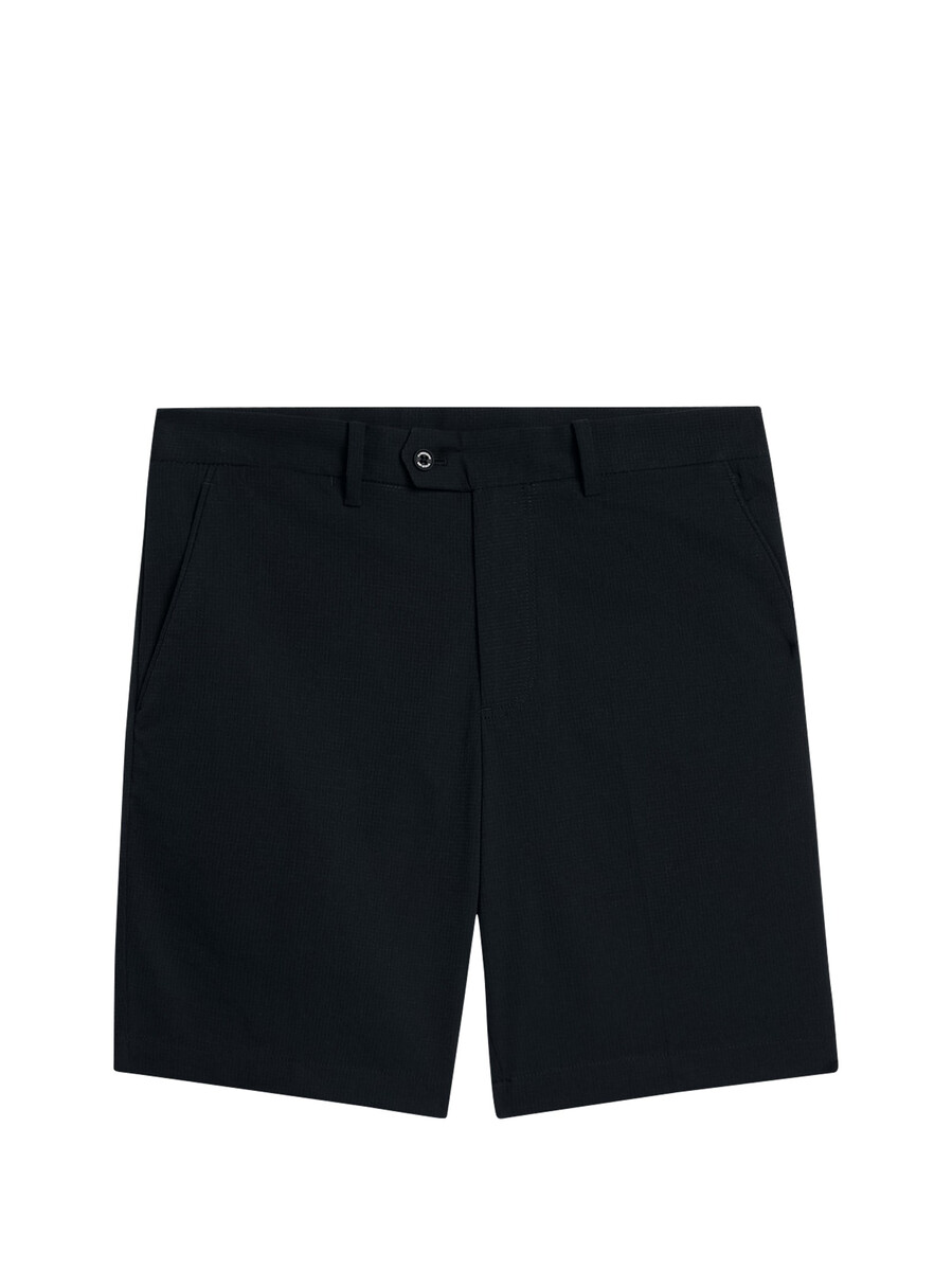 short de golf moulant et ventilé