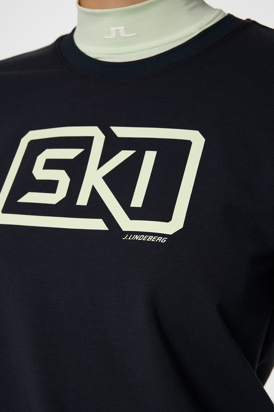 t-shirt malia