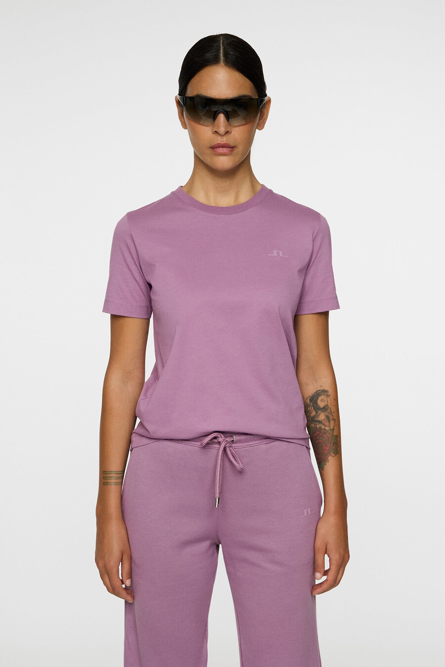 t-shirt w alpha